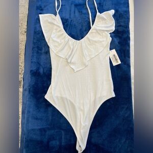 NWT White bodysuit  SizeM